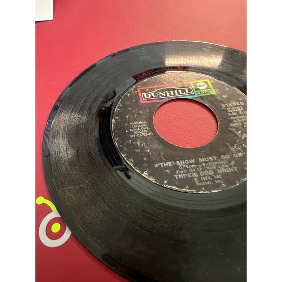 3 Three Dog Night The Show Must Go On #A Classic Rock Jukebox 45 7" Vinyl - Picture 2 of 6